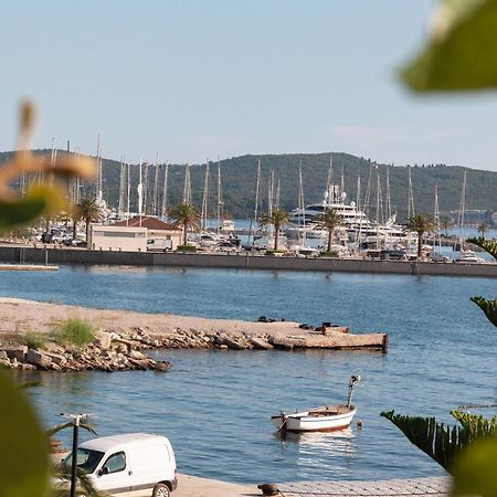 Villa Popovic Tivat Eksteriør billede