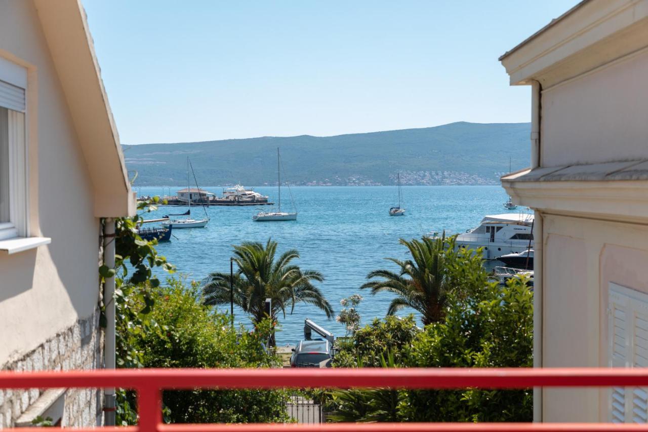 Villa Popovic Tivat Eksteriør billede