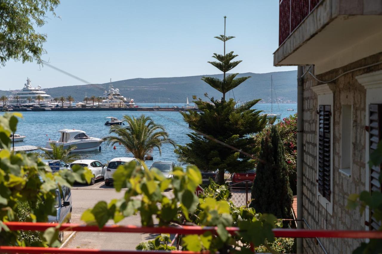Villa Popovic Tivat Eksteriør billede
