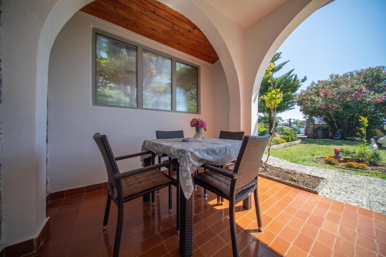 Villa Popovic Tivat Eksteriør billede