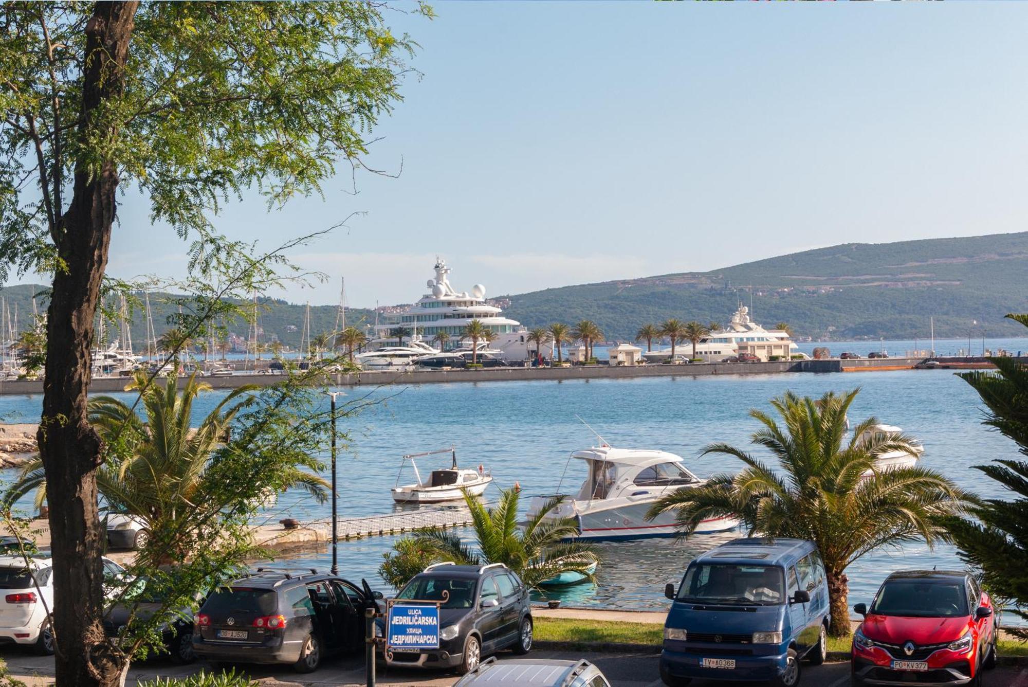 Villa Popovic Tivat Eksteriør billede