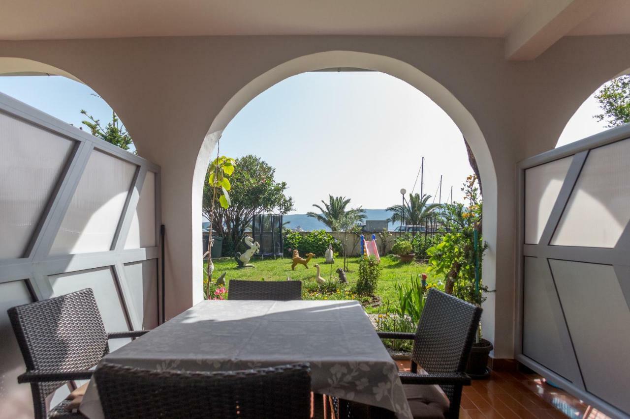 Villa Popovic Tivat Eksteriør billede