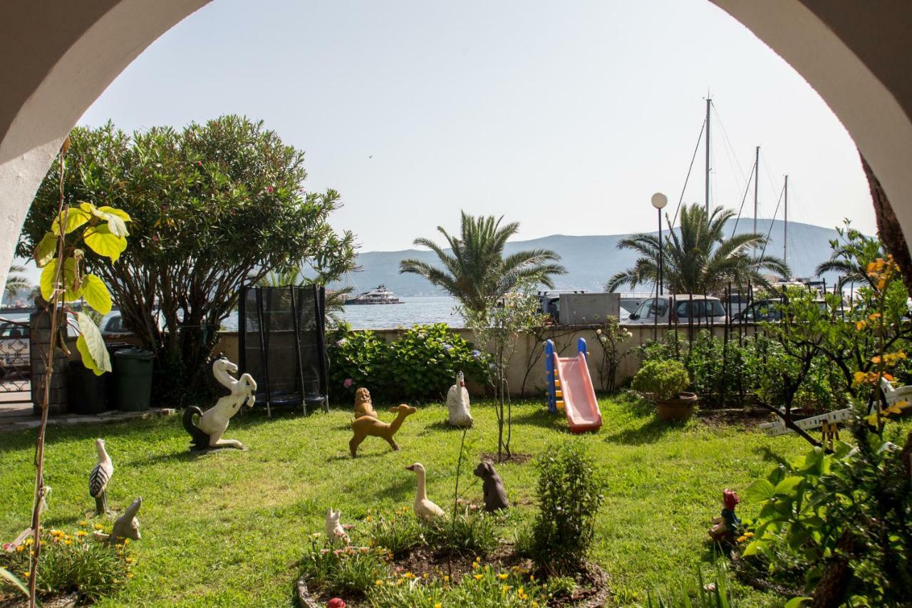 Villa Popovic Tivat Eksteriør billede