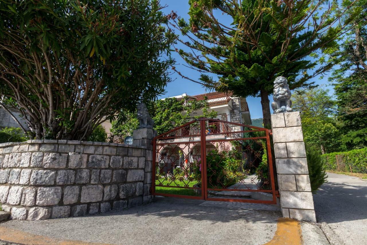 Villa Popovic Tivat Eksteriør billede